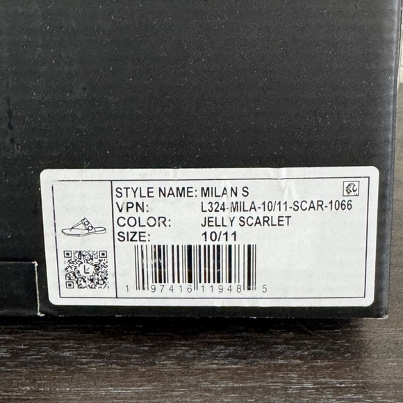 Larroudé Milan Grommet Thong Sandals - Scarlet 10/11 - Picture 8 of 8